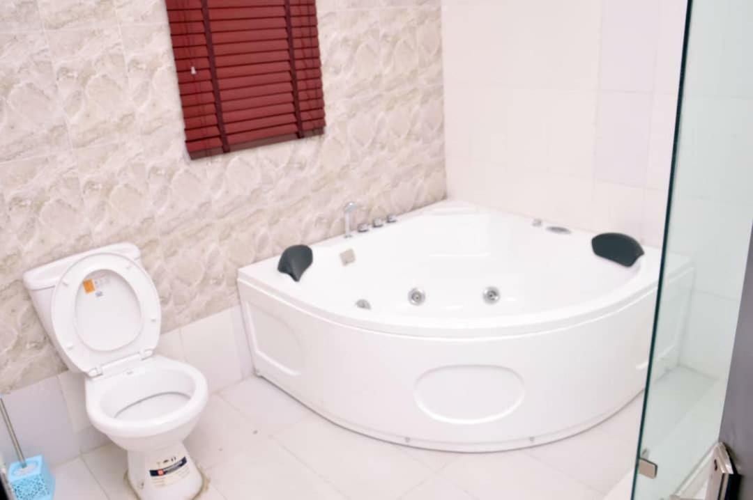 City Nest Hotel Ogombo 外观 照片